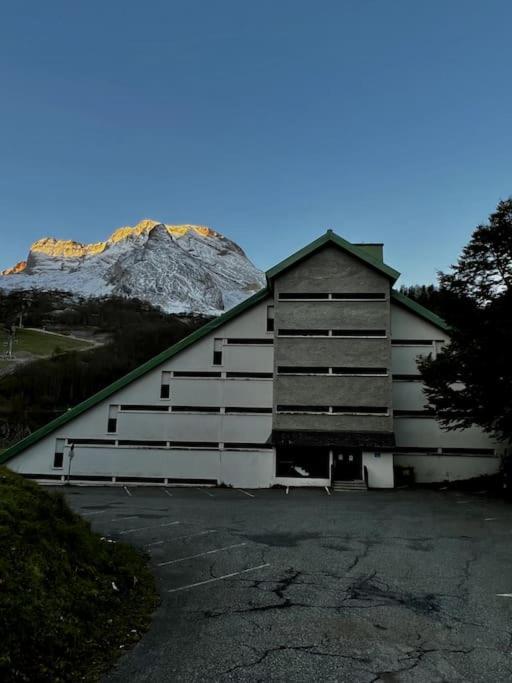 Appartement 6 Personnes Aux Pieds Des Pistes Gourette Exteriör bild
